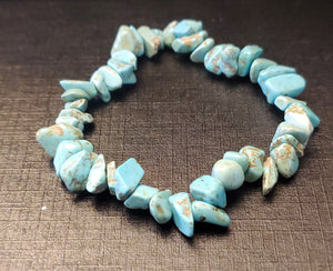 Clustered Stretcht Turquoise Bracelet